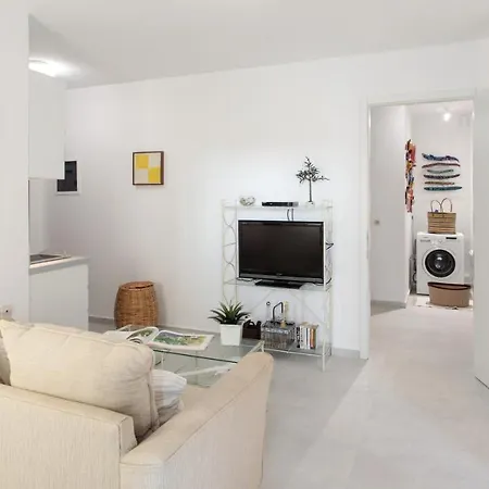 Bougain-villa Orkos Naxos Vila