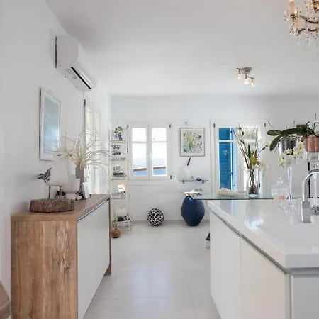Bougain-villa Orkos Naxos Vila